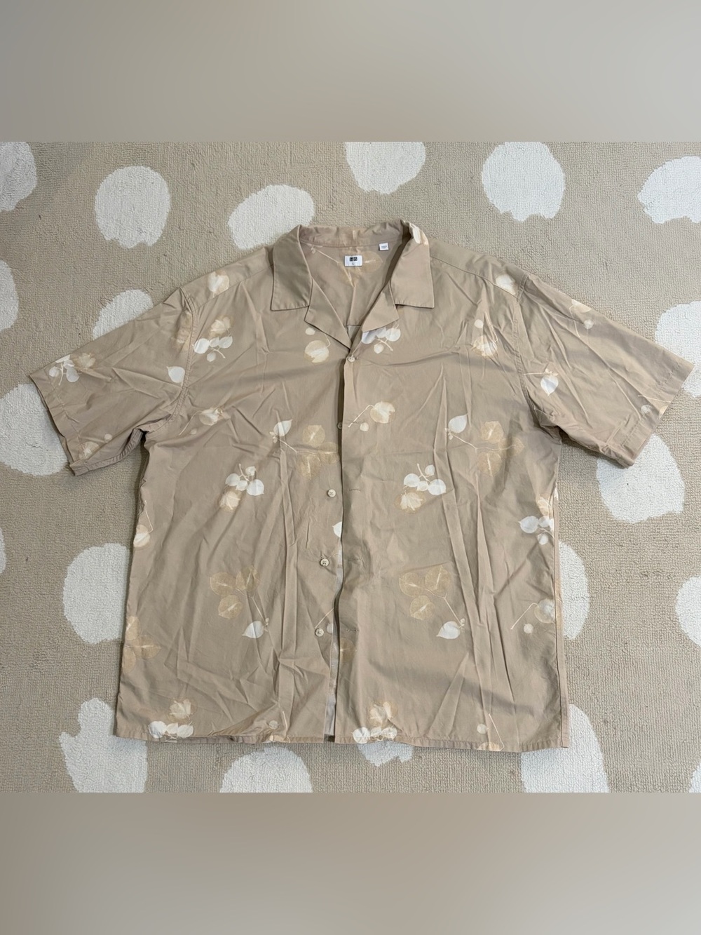 Uniqlo Beige Floral Short-Sleeve Shirt